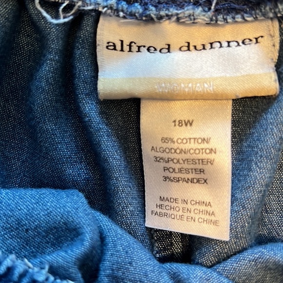 ALFRED DUNNER PULL-ON JEANS SIZE 18W SIDE POCKETS SOFT & VERY COMFORTABLE COTTON - Picture 3 of 9